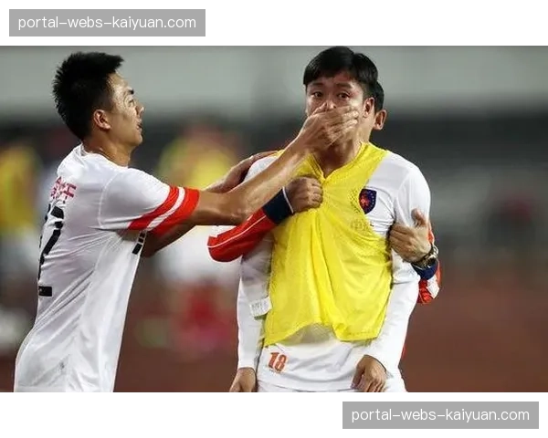 专栏：现代边后卫的职能演变，从单纯防守到攻防衔接枢纽