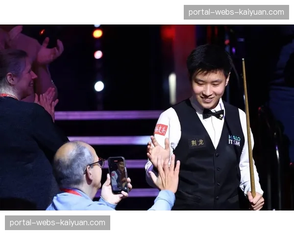 斯诺克世界公开赛在江西玉山开幕赵心童等中国选手出战 斯诺克世界公开赛在江西玉山开幕赵心童等中国选手出战